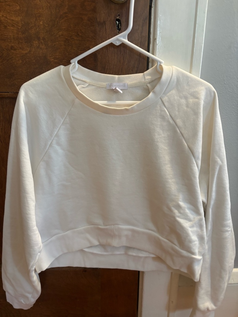 Beyond Yoga Cream Crewneck Sweatshirt
